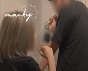 แปรงฟันกันอยู่ดีๆโดนจับสอยเฉย